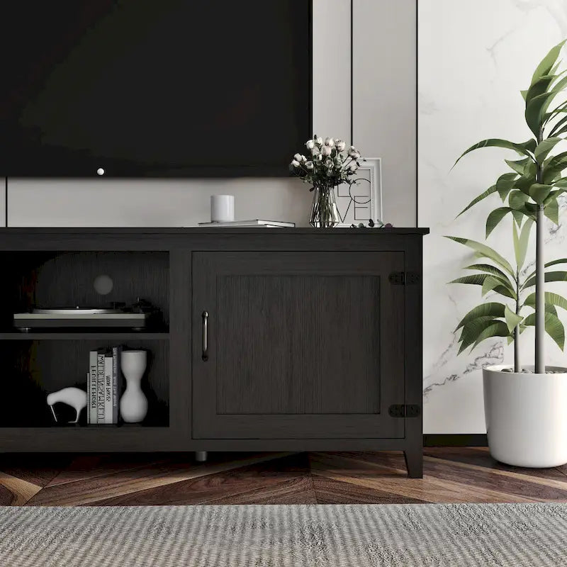 Meuble TV noir 70 po avec portes et compartiments ouverts pour téléviseurs 60 po