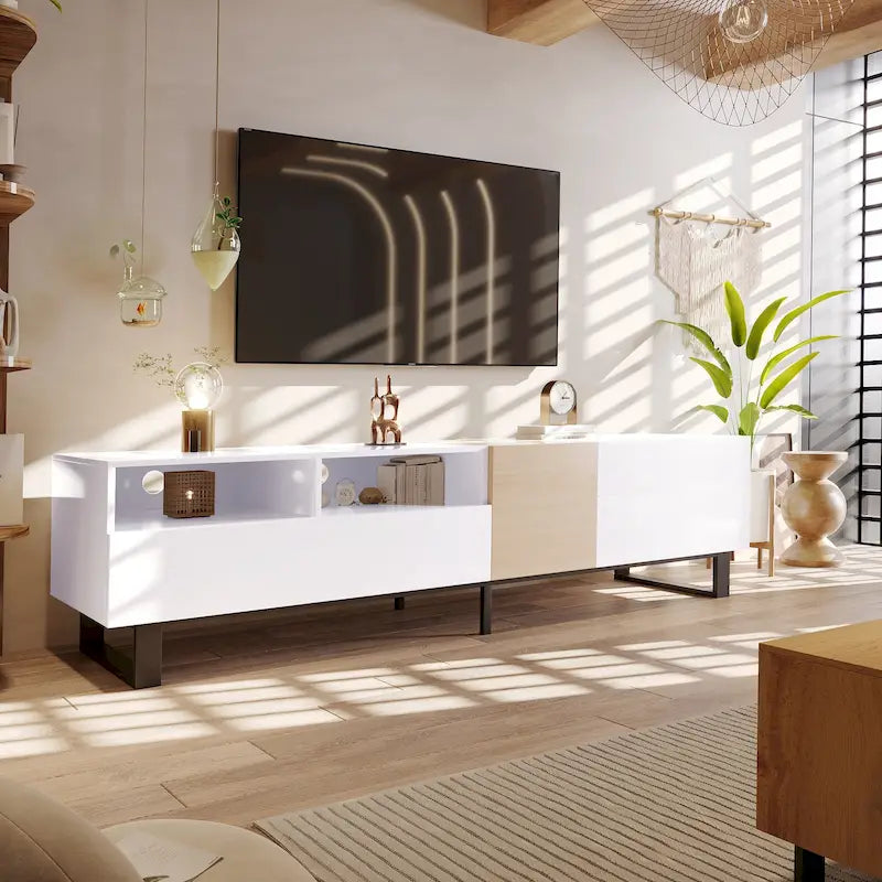 Meuble TV blanc et naturel de 180 cm avec rangement et porte abattante, pour TV jusqu'à 80"