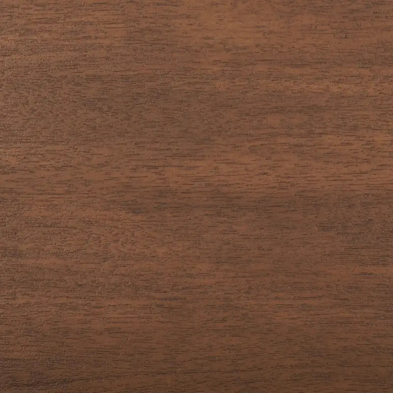 Table de chevet en bois à 3 tiroirs avec détails sculptés et poignées en laiton