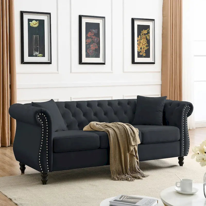Canapé Chesterfield 3 places capitonné avec accoudoirs roulés et clous décoratifs